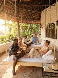 AfricanHouse Z - Creek View, 2Bdr, Gym, Swingbed & Solar