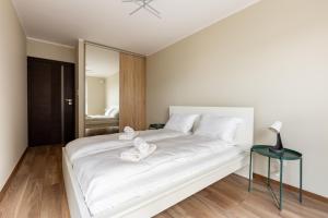 Gdańsk Peaceful Retreat Apartment by BookingHost