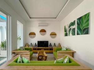 Luxurious Semeniyak new 2BR villa with a pool