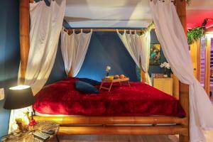 Twilight Star Spa - Sauna & Private Cinema - Parking