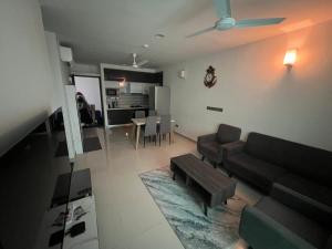 Hiyaa A