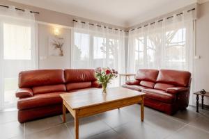 Villa Amistad - centre - parking - jardin - lave linge et vaisselle