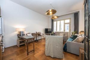 Utulny apartment s balkonem u Karlova mostu