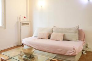 Apartment ideally located in Paris