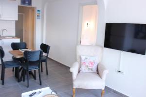 Karya Residence is 50 Meters From the Beach