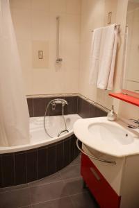 Charming Maisonette In Southern Suburbs