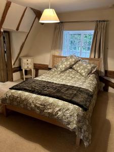 Beautiful Cottage opposite Hedingham Castle!