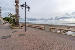 Bilocale Fronte Mare e Parcheggio Privato