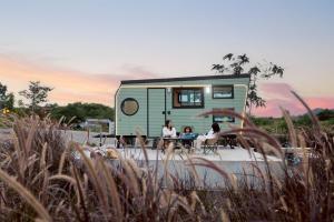 Mint camper car mine hills2