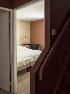 Appart'hotels Residence Hotel Les Ducs De Chevreuse Hebergement, Repas & PDJ : photos des chambres