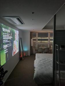 #Open Special # Gwangan Bridge, Beach View # 1 Second to the Beach # Daily Bedding Replacement