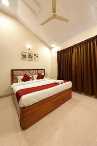 Asmeera Stays 2BHK Pinewood with swimming pool