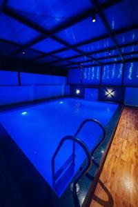 Asmeera Stays 2BHK Pinewood with swimming pool