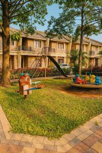 Asmeera Stays 2BHK Pinewood with swimming pool