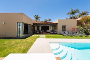 Premium House with Private Heated Pool and Bbq