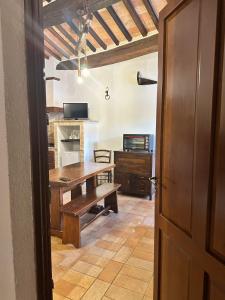 Il Borgo Del Lupo Relax Family Apartments in Tuscany with Restaurant & Swimming Pool