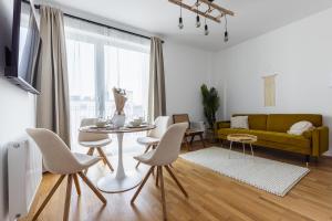 Bright stylish apartment with a balcony in a top location