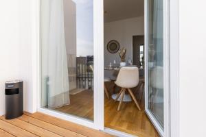 Bright stylish apartment with a balcony in a top location