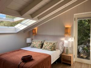 Wishome- Espectacular casa sobre un acantilado con piscina