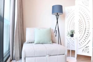 City focused comfy city view apartment