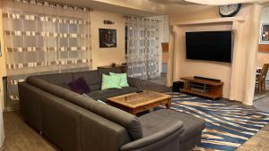 Villa Stern bei FFM Viel Platz und eigener Zugang