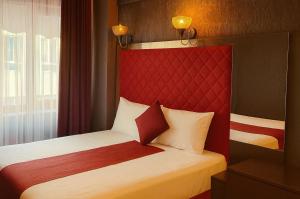 Kaya-Royal-Hotel Beyazit IstanbulTea And Coffee Are Complimentary And Available 24-7 On Our Sea View Terrace Restaurant