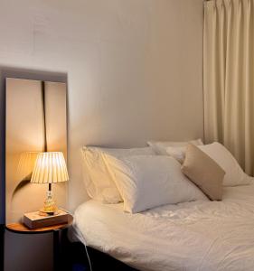 Stay BLANC 7 minutes from Abgujeong Station