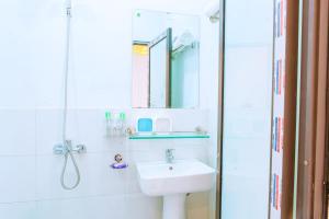 The Mountain Homestay & Cafe