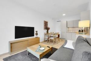 Central apartment with free garage parking
