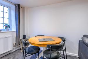 Centralised Admiralty Terrace with FREE PARKING by Prescott Apartments