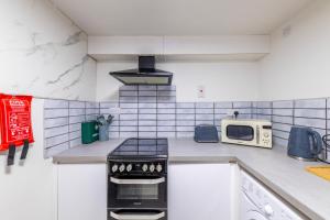 Centralised Admiralty Terrace with FREE PARKING by Prescott Apartments