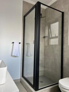 Modern minimalist retreat - Near Fourways Mall