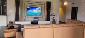 Blue Mirage Villa by StayJadeACPoolLawnJacuzzi