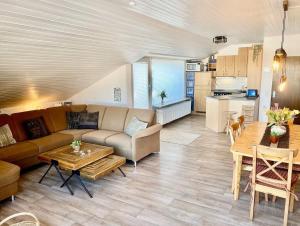 Large Luxurious Apartment with stunning views