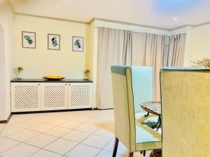 Siena Sun Celebration House Party friendly noise tolerant