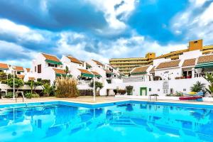 Tegueste cute studio