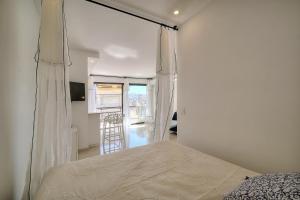 REF 1745 - Cannes Center - Studio for rent