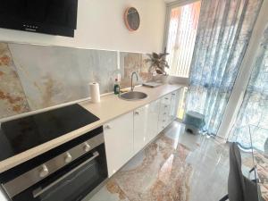 Second-line Beach Apartment - Tucan de Sal