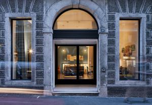 URBANAUTS STUDIOS Minelli