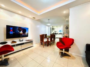 CURTA! | 172 | Quadra Mar | 3 Quartos (2 Suítes)