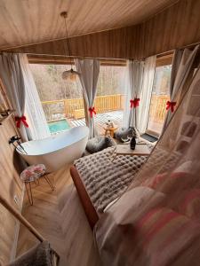 Nowoczesne Domki na Drzewie - Kołobrzeg - Sauna - PolanaGlamp