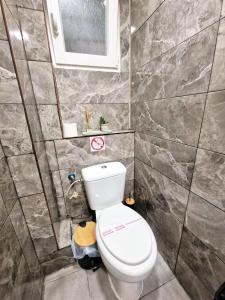 Closer "Egnatia Studio 5"