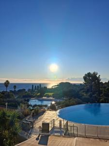 Cap Esterel - Duplex avec 2 terrasses dont une tropezienne, piscines et loisirs