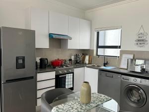 Modern minimalist retreat - Near Fourways Mall