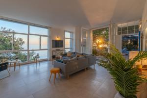 CASA CHIARA 6&2, Emma Villas