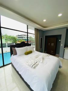 The Alexandria Marquis Hotel and Resort