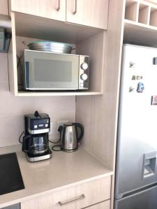 Auror Blum by the Beach