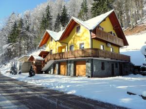 3 star apartman Apartments Gatej Cerkno Slovenija