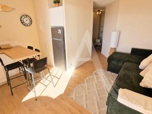 T2 EN 1ERE LIGNE MER AVEC PARKING