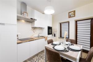 Apartment with internal courtyard